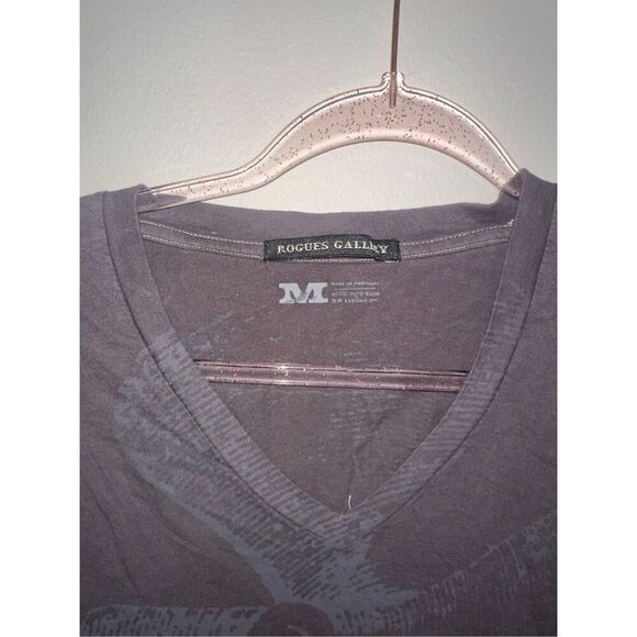 Rogues Gallery Gray Fan Tshirt M V Neck Y2K - Picture 3 of 5